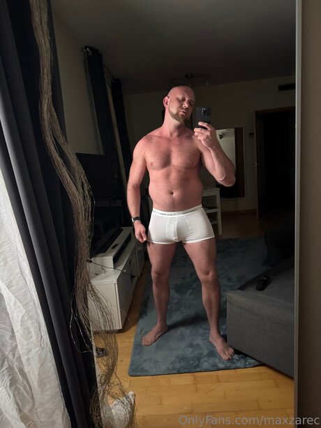 Max Zarec XXL naked onlyfans leaks