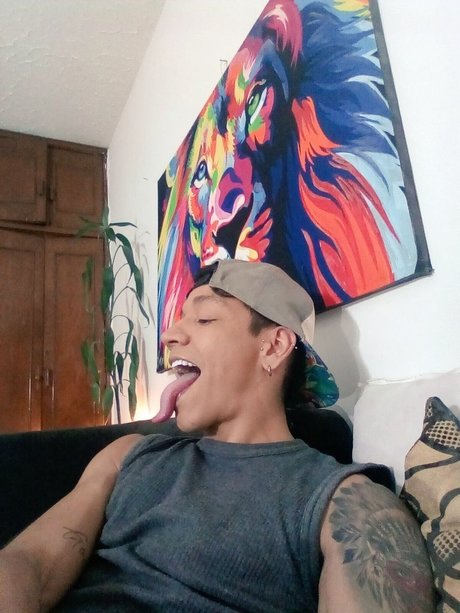 Camilo Rojas boobs onlyfans