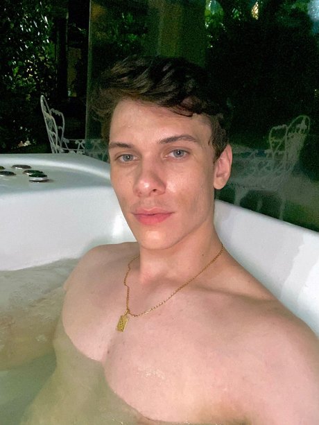 Matheus Abril onlyfans nide