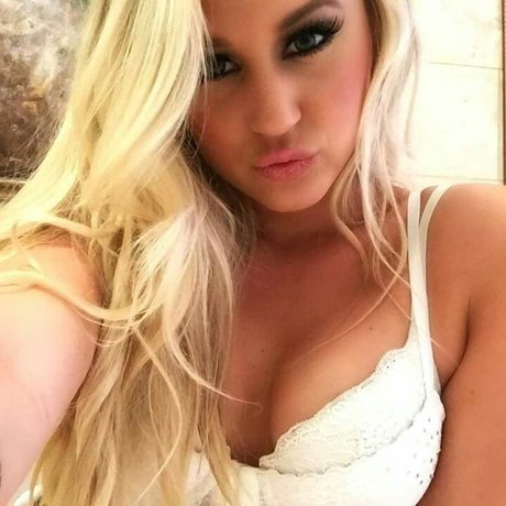 Mask me up naked leaked onlyfans