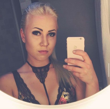 mimosa onlyfans leaj