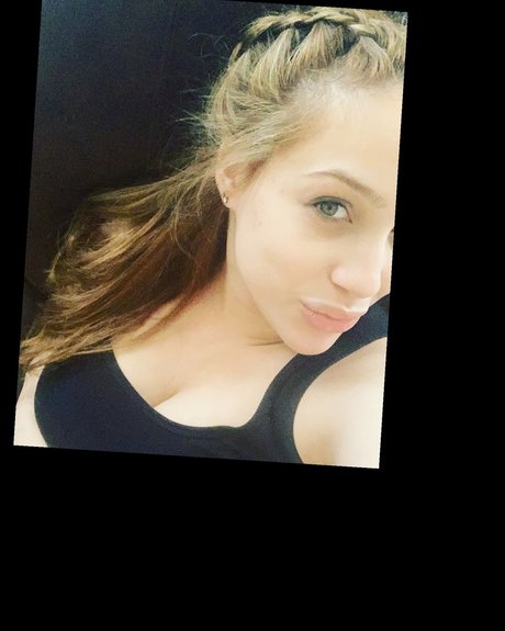 A M nude onlyfans pics