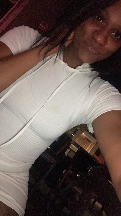 Mila Lowe onlyfans gratis