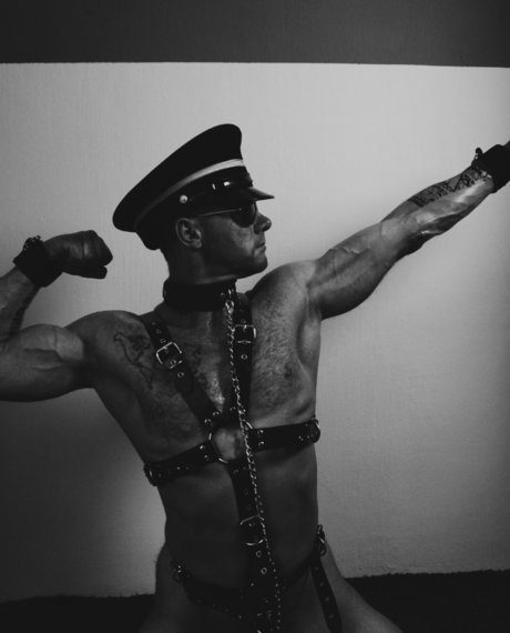 _M I K E_ onlyfans strip