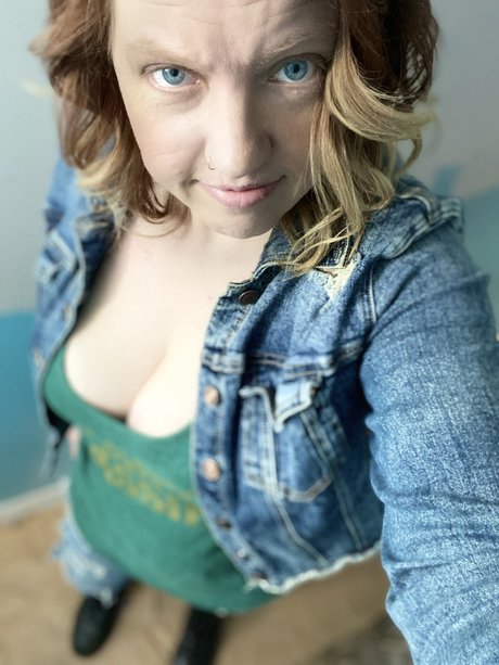 Midwest Mandy onlyfans posts