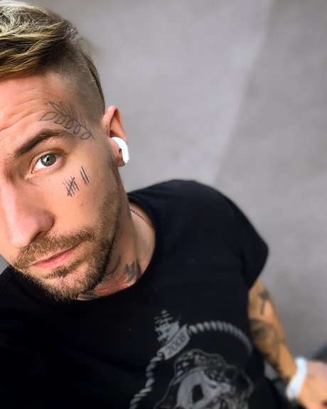 Michael Schmid top 2 3_ onlyfans leaked nudes