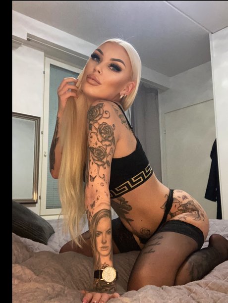 Micaelamonica nude onlyfans pics