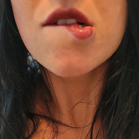 Mian Elea onlyfans hot