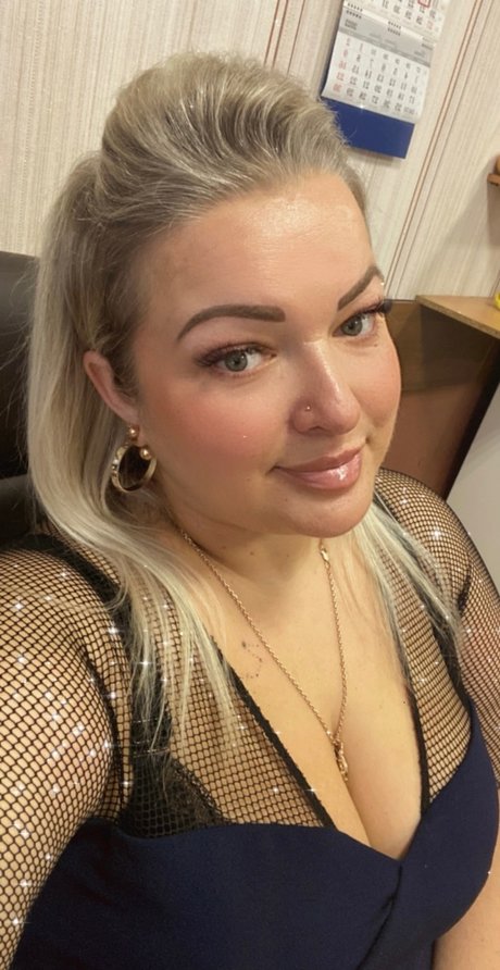 Mia Martin onlyfans porn leak