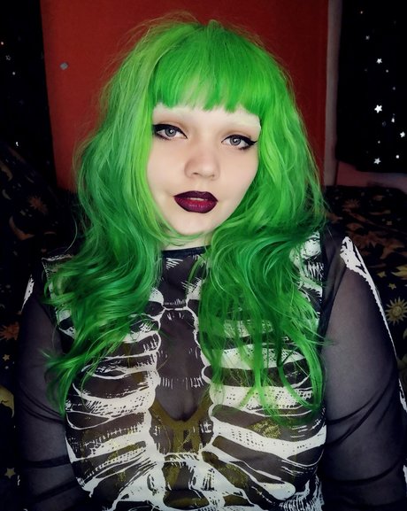 Moon Cherub sexy onlyfans