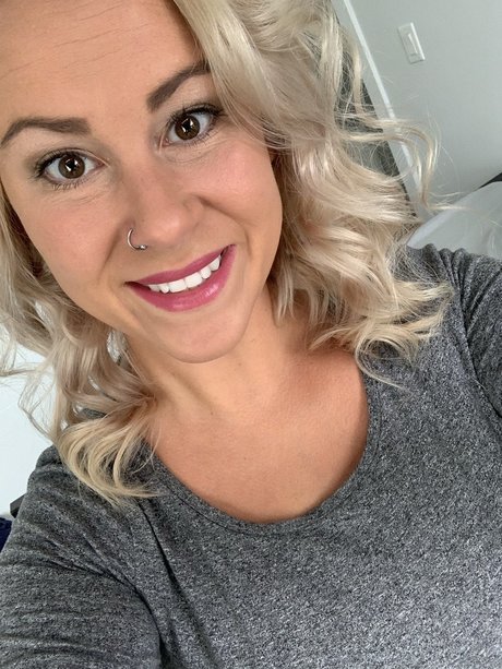 MissLee3 onlyfans leaked tits