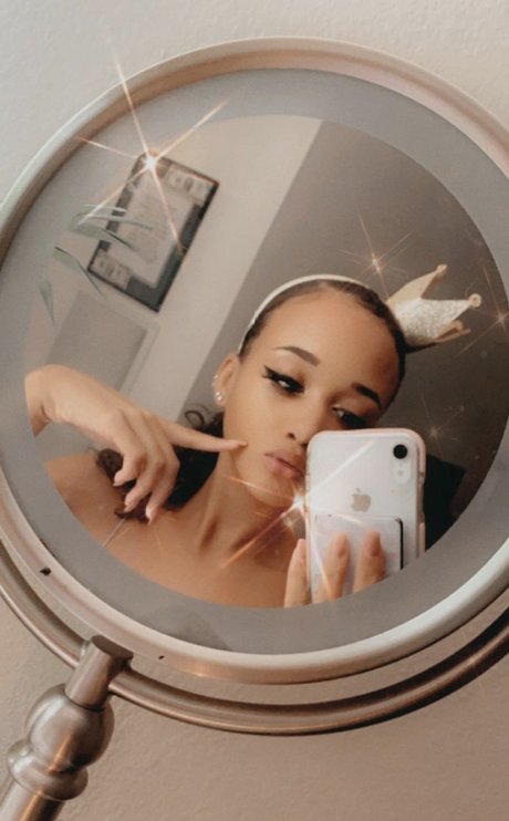 Joyya J naked onlyfans