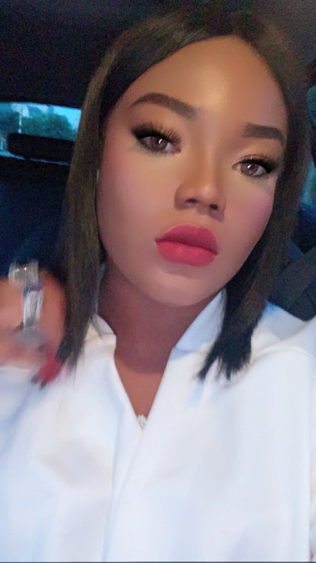 Miss Eliane onlyfans public photos