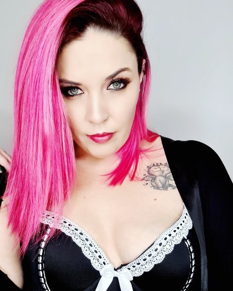 Ivory Quinn onlyfans boobs