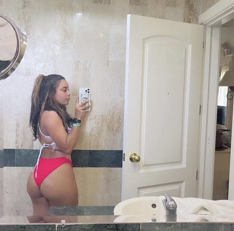 Naly onlyfans topless