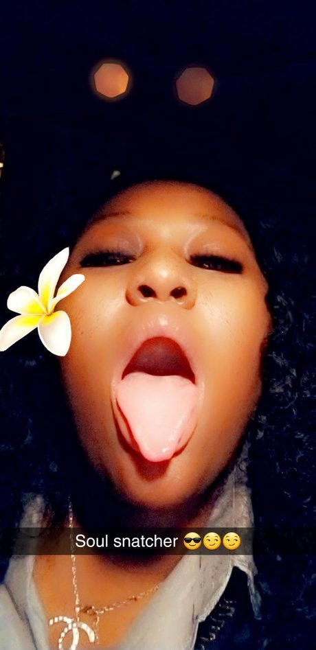 MzMaMa onlyfans naked