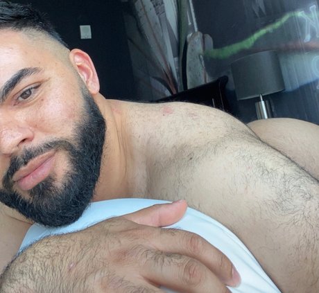 Favian_ onlyfans explicit content