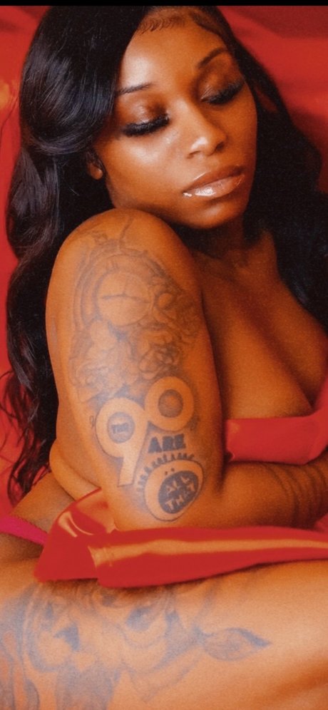 MyelleMyelle only fans pic