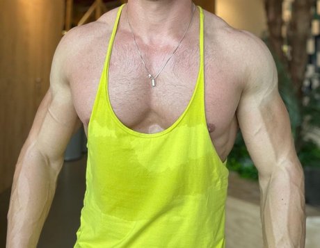 Gianni Muscle Guy onlyfans nude content