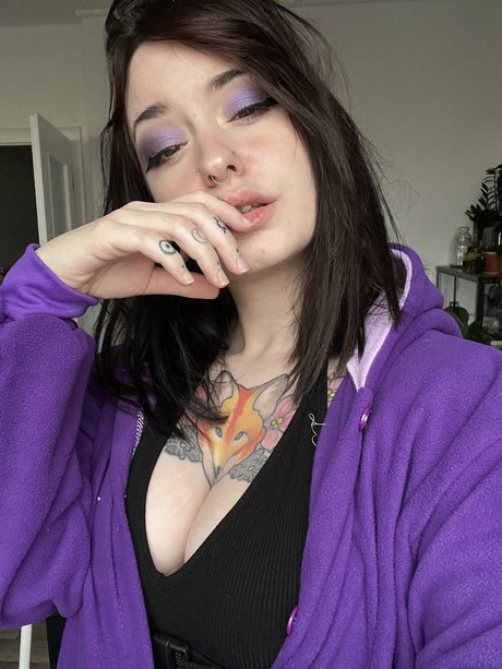 Kuri_ onlyfans content