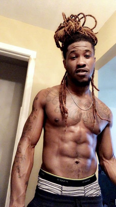 BIG STEPPA_ onlyfans pics