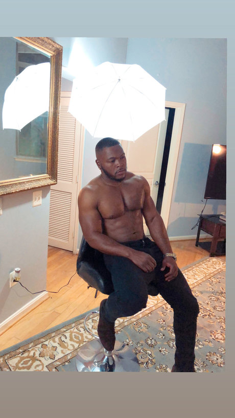 MrBachelor onlyfans naked