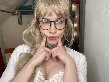 Mousey topless onlyfans