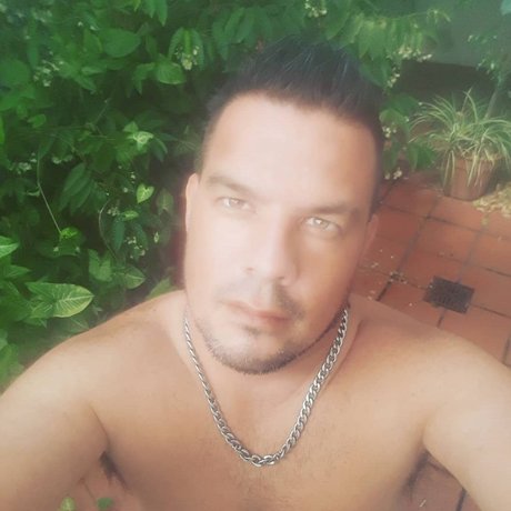 _NIKO_ onlyfans star