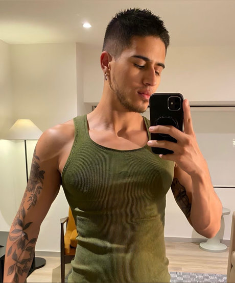 Nicolas Qintero_ naked onlyfans leaks