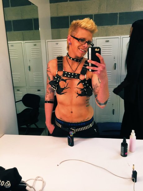 Nick Ryder_ topless onlyfans