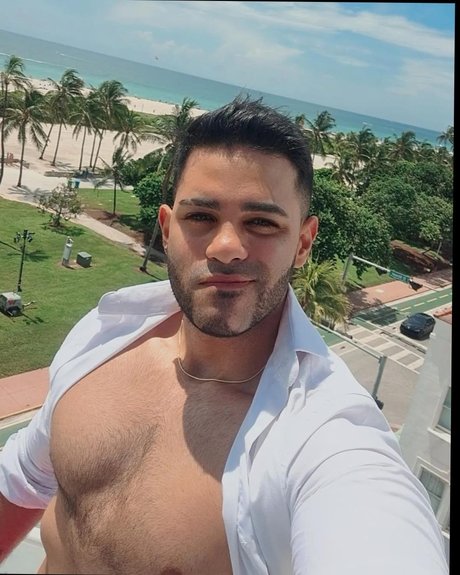 Nicelittlewolf onlyfans images