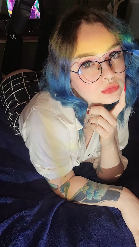 Neon Dolll onlyfans leaked porn