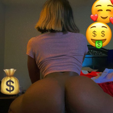 NaughtyNene_ onlyfans topless