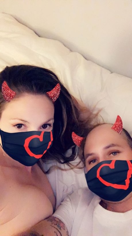 Trueromancexxx onlyfans content type