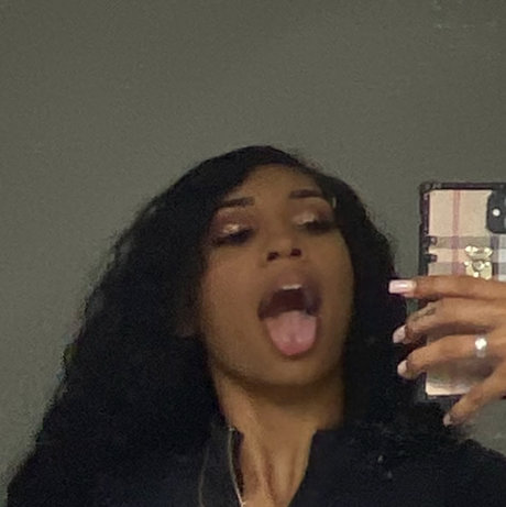 nana onlyfans strip tease