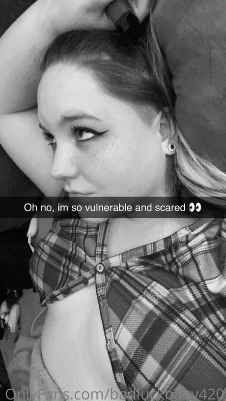 asian babe onlyfans nude slide