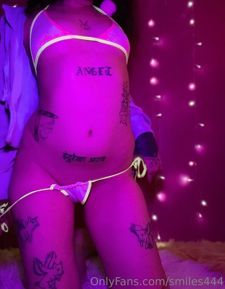 smiles444 pics onlyfans