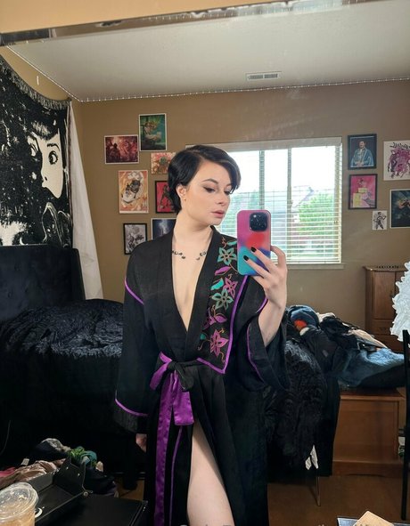 Harlihero leaks only fans