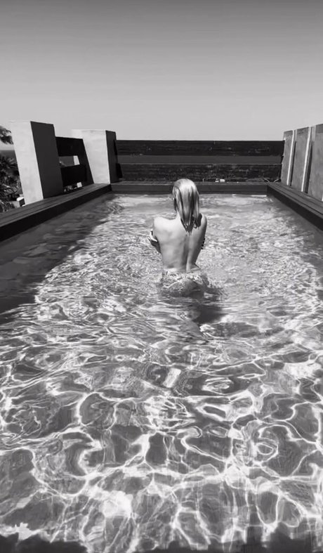 Adriana Abenia Profile pic