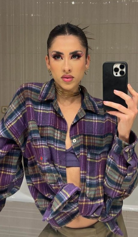 Gina Llebaria onlyfans star