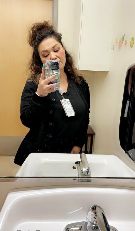 bustycougar onlyfans picture