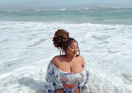 Kim Tiddies feet onlyfans