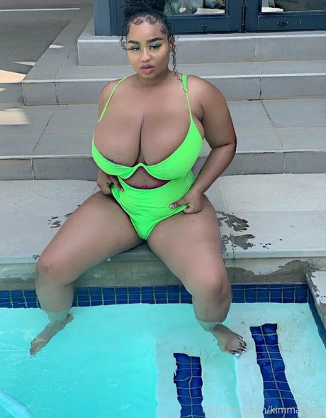 Kim Tiddies onlyfans leajs