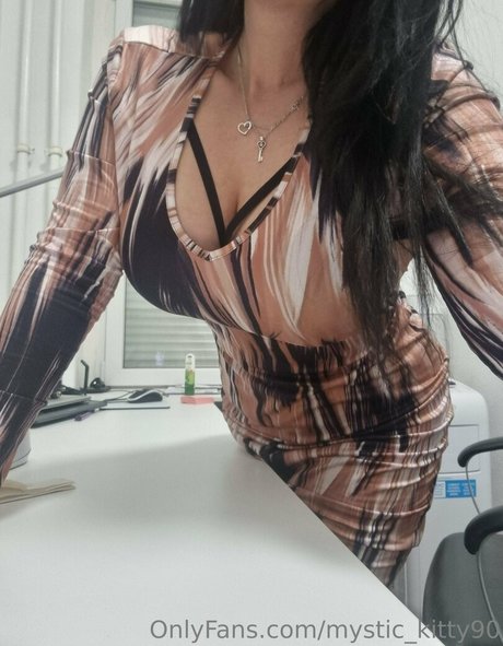 mystic kitty90 only fans leaked