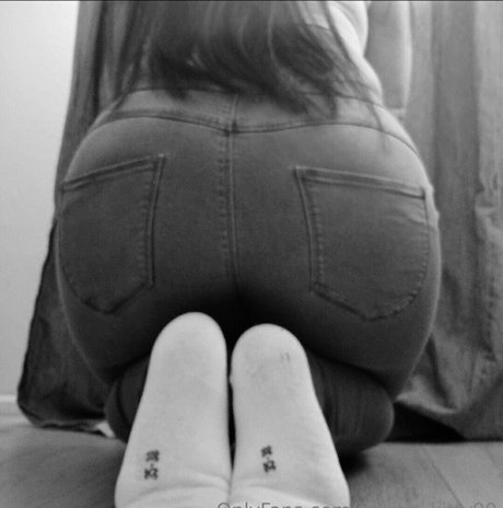 mystic kitty90 onlyfans explicit content