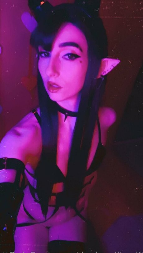 deviouslilwolf onlyfans photos