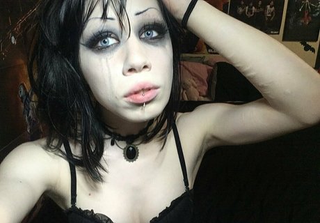 morbidly sweet naked onlyfans leaks