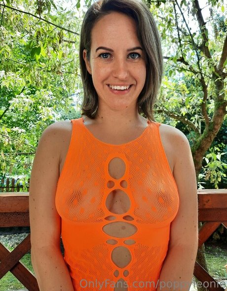 Poppy Leonie onlyfans nude pictures