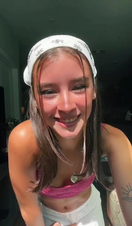 Bitty 01 onlyfans public photos