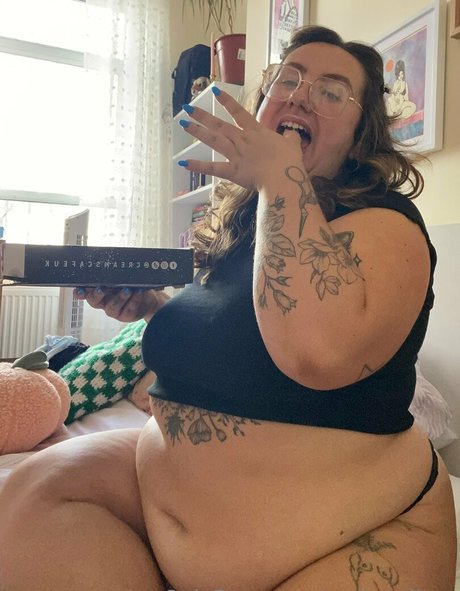 paris stilton onlyfans model photo